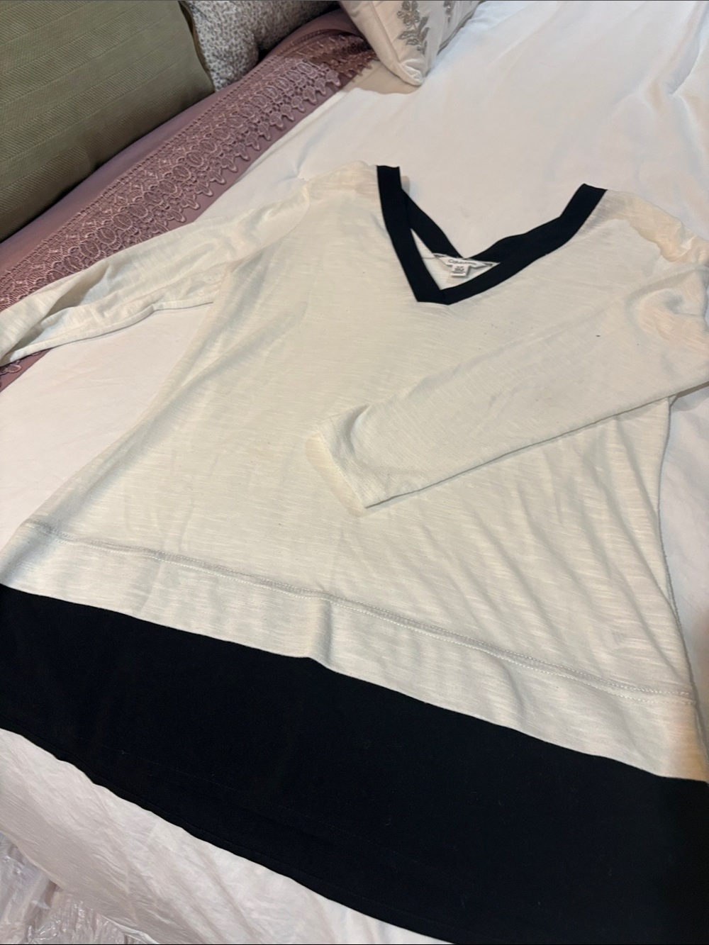 Calvin Klein Two-Tone V-Neck Long Sleeve Top - White/Black
